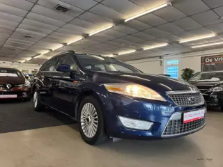 Ford Mondeo Wagon 2.0-16V Titanium. PDC, cruise/climate control, nwe apk bij aflevering en meer!