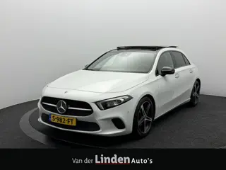 Mercedes-Benz A-Klasse 180 Premium Plus | Panoramadak | Sfeerverlichting | Full-Led | Camera | Carpl