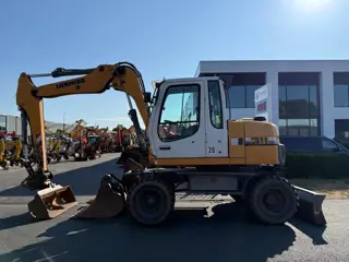 Liebherr A311 | A/C (bj 2012)