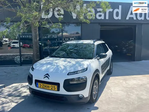 Citroen C4 Cactus 1.2 e-VTi Shine/automaat/airco/camera/Trekhaak/NAP/PDC achter /12 Maanden Garantie