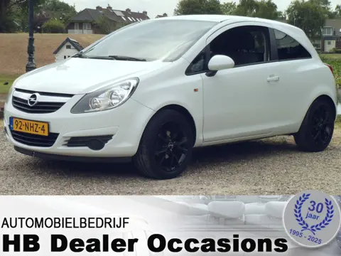 Opel Corsa 1.0-12V '111' Edition - Airco (bj 2010)