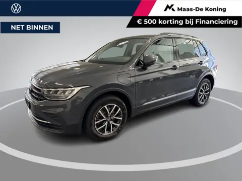 Volkswagen Tiguan 1.4 TSI 245pk DSG Life Business · Camera · Inklap. Trekhaak · Stuur- & Stoelverwar