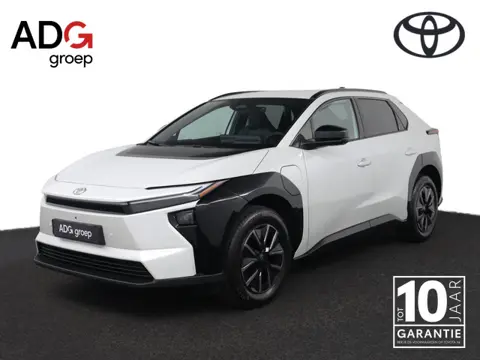 Toyota bZ4X Dynamic 73 kWh | Stoel/Stuurverwarming | Parkeersensoren | 360Camera | Elektrische Voors