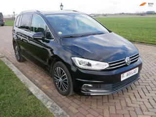 Volkswagen Touran 1.6 TDI SCR Highline DSG FULL OPTIONS !!! ** 10499 NETTO **