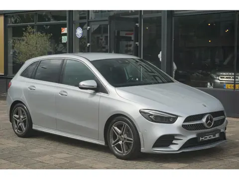 Mercedes-Benz B-klasse 250 AMG Line | Stoel koeling | ACC | Head-Up