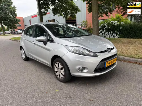 Ford Fiesta 1.6 TDCi ECOnetic Titanium airco apk