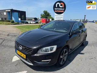 Volvo V60 2014 * 2.4 D6 AWD Plug-In Hybrid Summum * APK * TOP CAR