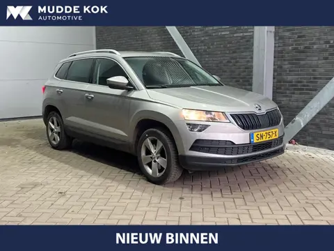 Skoda Karoq 1.0 TSI Ambition Business | Stoelverwarming | ACC | Getint Glas | Apple Carplay | DAB