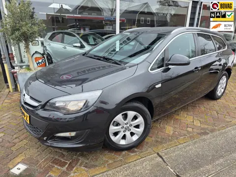 Opel Astra Sports Tourer 1.4 Turbo Edition,trekhaak,navigatie