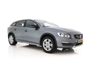 Volvo V60 Cross Country 2.0 D3 Momentum Business *LEATHER | NAVI-FULLMAP | CAMERA | TOWBAR | HEATED-