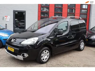 Peugeot Partner Tepee 1.6 XT , AIRCO, PANO DAKJ , TREKHAAK