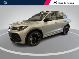 Volkswagen Tiguan 1.5 eHybrid 204pk DSG R-Line Edition · Panoramadak · 360 Camera · Inklap. Trekhaak