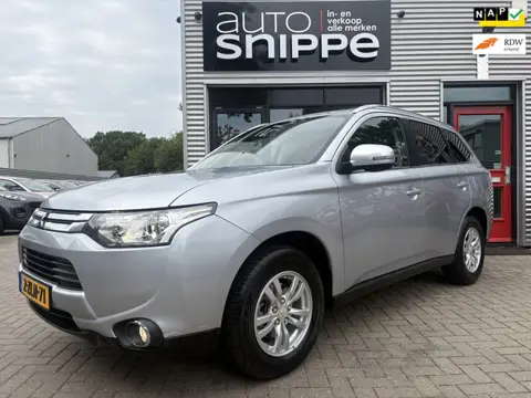 Mitsubishi Outlander 2.0 Business Edition -7 PERSOONS!-AUTOMAAT-1STE EIGENAAR-CLIMA-TREKHAAK-1600 KG