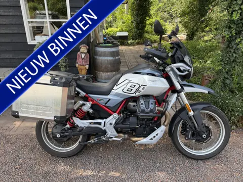 Moto Guzzi V85 TT Travel (bj 2024)