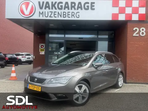 SEAT Leon ST 1.2 TSI Style First Edition // NAVI // PDC V + A // TREKHAAK // CRUISE // BOEKJES ERBIJ