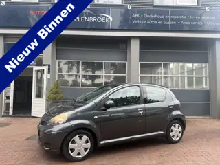 Toyota Aygo 1.0-12V 5-drs Comfort Navigator Bj 2011 Km 131.000 Airco-5drs