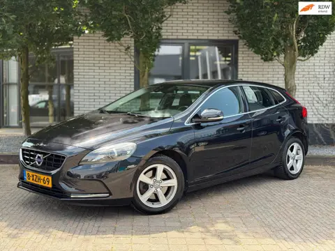 Volvo V40 1.6 T3 Summum Navi|ClimateControl|Stoelverwarming|PDC A|Xenon|APK 12-2026