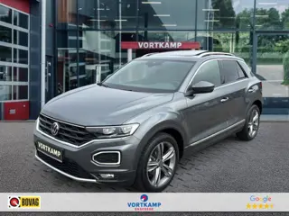VOLKSWAGEN T-ROC 1.5 TSI DSG SPORT TREKHAAK/PANO-DAK/ELEK-KLEP/CAMERA/BEATS/ACC/STOELVERW