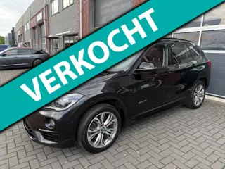 BMW X1 xDrive20i LED Pano Navi Trekhaak Stoelvw PDC Keyless