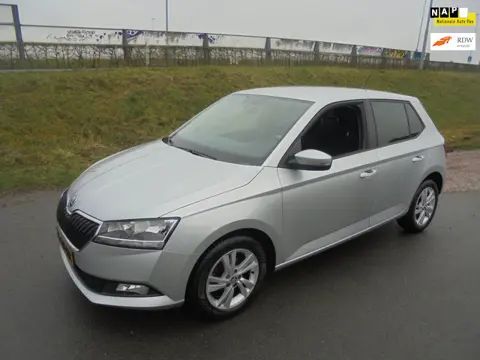 Skoda Fabia Skoda fabia 1.0 Tsi benzine 5 deurs airco lmv navigatie pdc