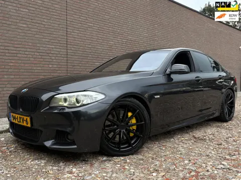 BMW 5-serie 528i High Executive | M-pakket | Leder | Automaat