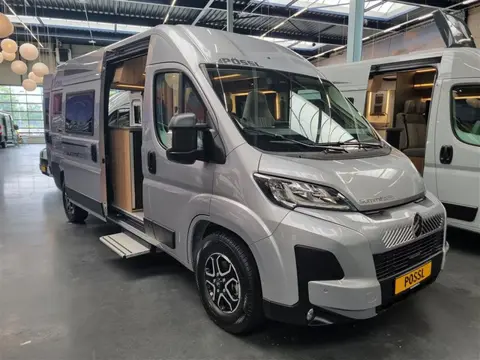 Pössl Summit Shine 600 L E (bj 2026, automaat)