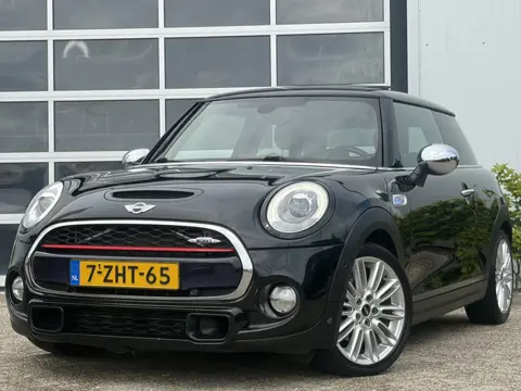MINI 3-deurs 2.0 Cooper S Chili Serious Business 192pk | Akrapovič uitlaat | Bluetooth | Cruise cont