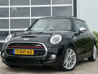 MINI 3-deurs 2.0 Cooper S Chili Serious Business 192pk | Akrapovič uitlaat | Bluetooth | Cruise cont