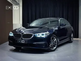 BMW 5-serie 530e iPerformance |18" M Sport|Open dak|Digital Cockpit|Comfortstoelen|Sfeerverlichting