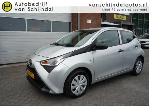 Toyota Aygo 1.0 VVT-I X-FUN OKT 2020 NL AUTO 5 DEURS AIRCO CRUISECONTROL LED BLUETOOTH RADIO CD AUX 