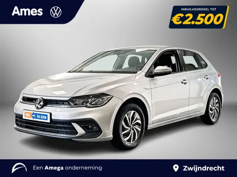 Volkswagen Polo 1.0 95pk TSI Life Edition Regensensor | Parkeersensoren voor en achter | Noodremassi