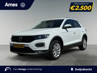 Volkswagen T-Roc 1.5 150pk TSI Sport Winterpakket | Navigatie 'Discover Media' | Achteruitrijcamera 