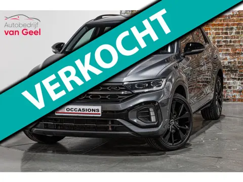 Volkswagen T-Roc 1.5 TSI R-Line | Blackstyle pakket | DAB + | IQ Light | 19' LM Zwart