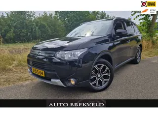Mitsubishi Outlander 2.0 PHEV Instyle X-Line 121PK | Rijklaar | Clima | Cruise | Leder | Schuifdak |