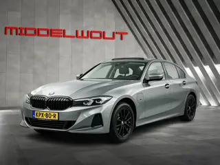 BMW 3-serie 330e 292 PK Shadow-Line Facelift Schuif-/kanteldak M-Sportstoelen
