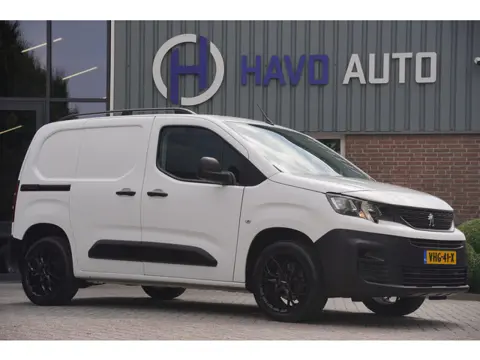 Peugeot Partner 1.2 Benzine, AIRCO, BTW-BPM-VRIJ / MARGE, TREKHAAK