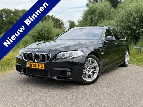 BMW 5-serie Touring 525d High Executive / NL-Auto / Clima / Navi / Camera / cc / Elektrische Stoelen