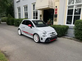 Abarth 595 1.4 T-Jet Competizione 70th Anniversary, Sabelt
