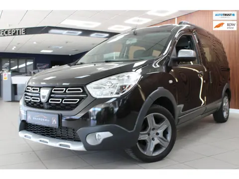 Dacia DOKKER 1.3 TCe Comfort | Airco | Cruise control | Navi | Parkeersensoren & Camera | Stoelverwa