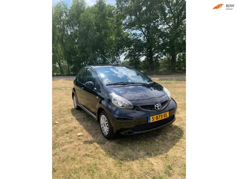 Toyota Aygo 1.0-12V ( 5Drs en Airco )