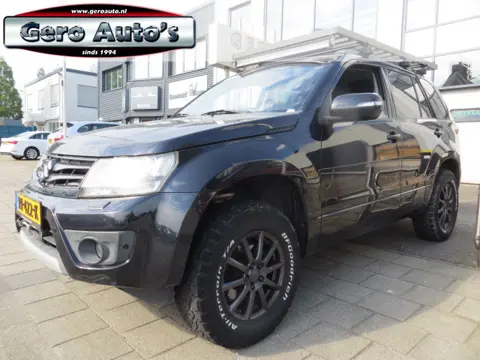Suzuki Grand Vitara 2.4 Exclusive imperial ,led lier etc airco ecc ,stoelverwarming ,automaat