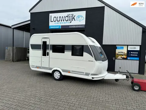 HOBBY On Tour 390 SF ’26 (Vastbed, Treinzit)