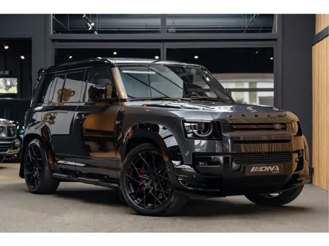 Land Rover Defender Urban Automotive 110 X-Dynamic SE Pano Koelbox Red Accents 2.0 P300e 110 X-Dynam