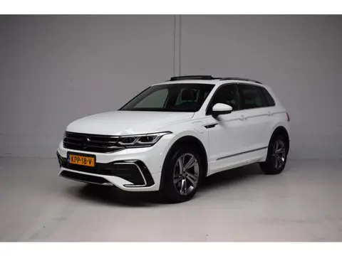 Volkswagen TIGUAN 1.4 TSI eHybrid R-Line Business+ SOH / VIRTUAL / 360CAMERA / IQ-LIGHT / SFEERVERLI