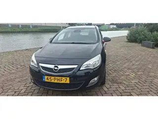 Opel Astra Sports Tourer 1.4 Turbo Edition