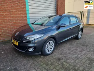Renault Mégane Estate 1.5 dCi Authentique NAV.+ Clima Bj:2013 NAP!
