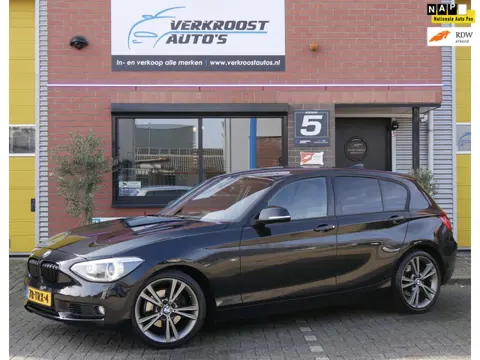 BMW 1-serie 118i Business. navi. leder. clima. stoelverwarming.