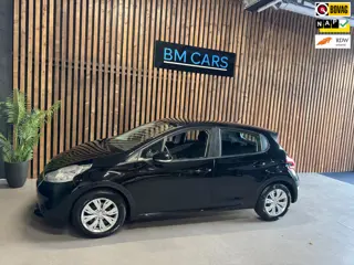 Peugeot 208 1.2 VTi Access Airco, Trekhaak, Navigatie