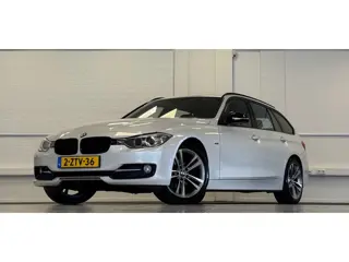 BMW 3-serie Touring 316d High Executive Lerenbekleding Trekhaak Elek. klep Xenon LED