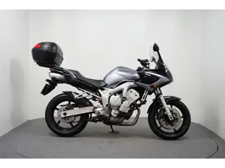Yamaha FZ6 FAZER (bj 2006)